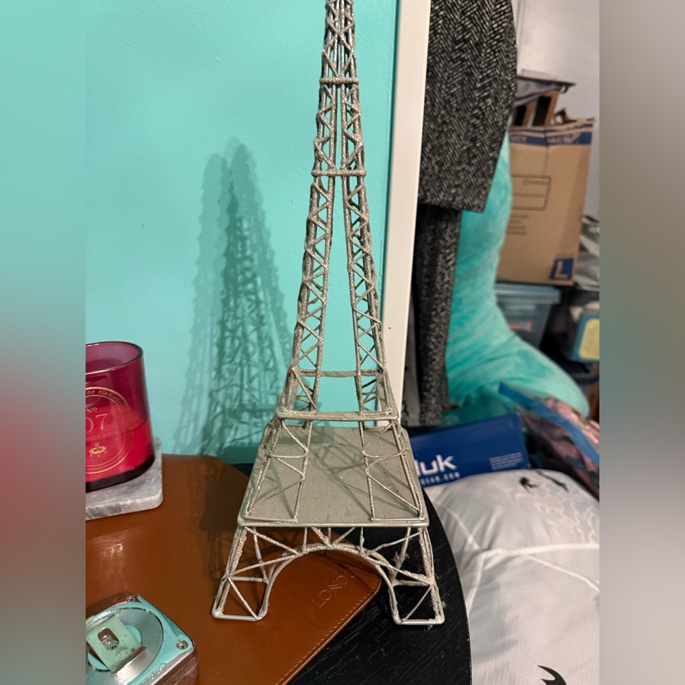Silver Eiffel Tower Decor